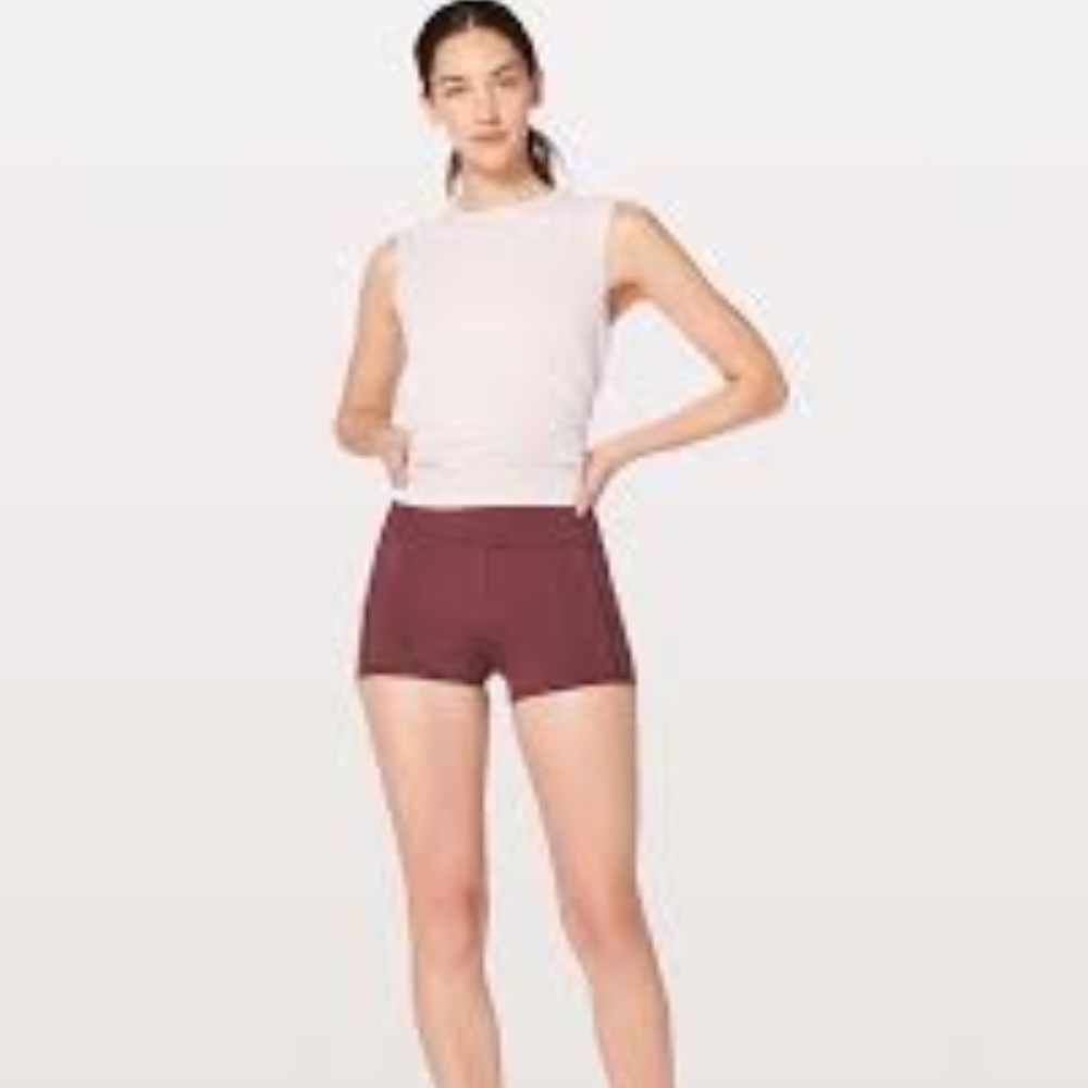 lululemon in movement short everlux 2.5-inch